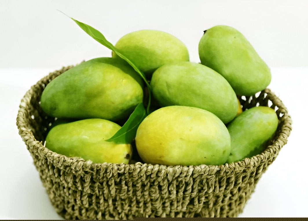 Langra Mango (Tangy & Unique)
